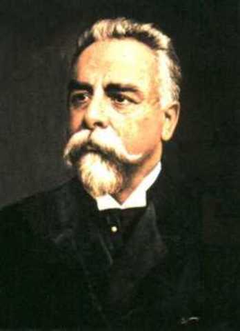 Gana Campos Salles como presidente