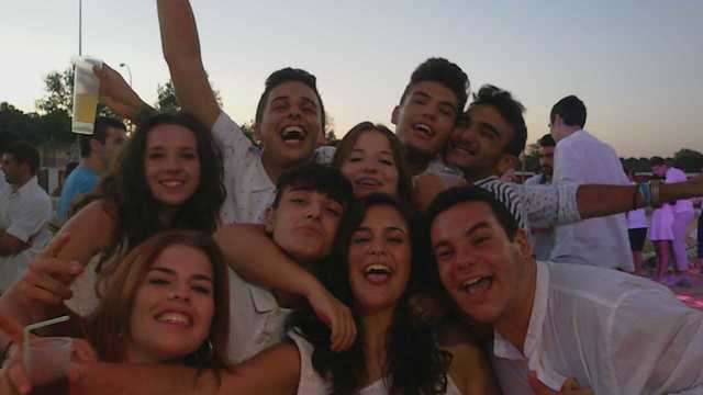 Comence a juntarme con mis amigos actuales