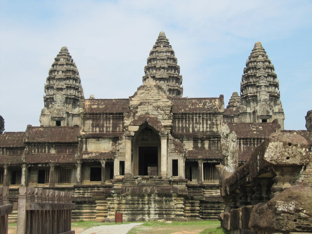 Angkor Wat: Finished; Suryavarman Rises to Power