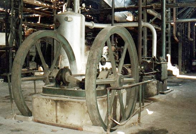 Aparición del coche a vapor y la máquina a vapor.