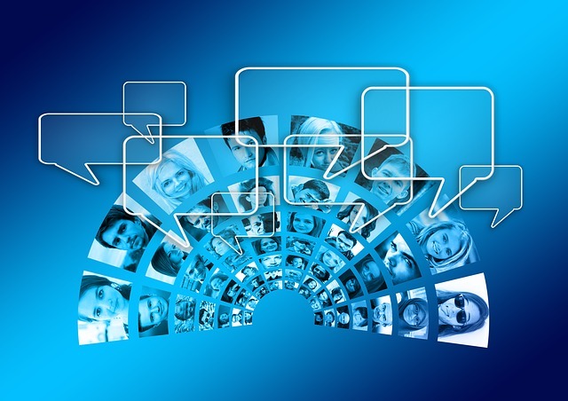 presenting multimedia albums and timelines