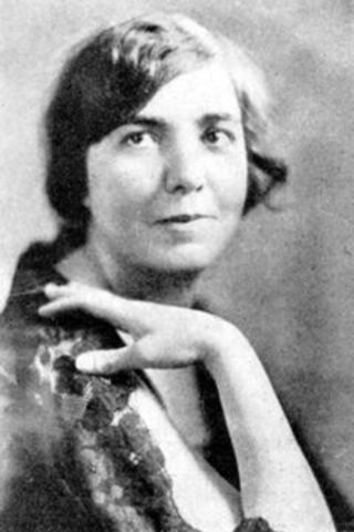 Muna Lee: Primera Esposa