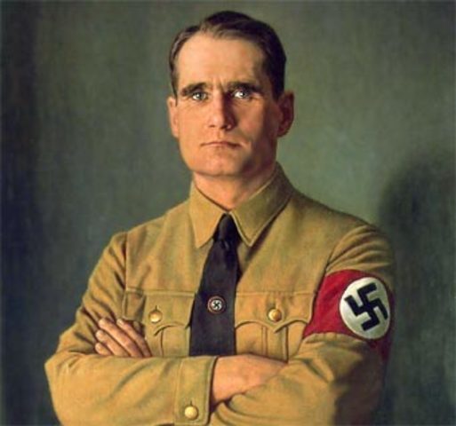 Rudolf Hess se afilia al partido Nacionalsocialiste (Nazi)
