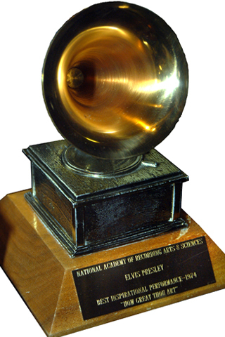 Elvisek Grammy bat irabazten du