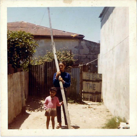 Carl Thorne's sisters in their garden