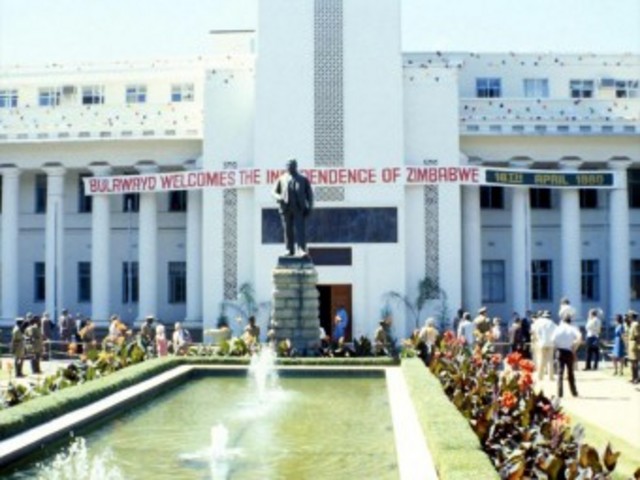 Southern Rhodesia gains independence as Zimbabwe