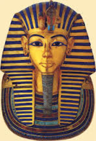 TUTANKAMON