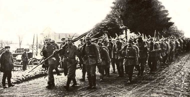 Russia invades Germany by attacking Easy Prussia