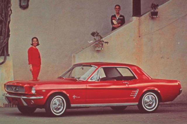 LOS PRIMEROS MUSTANG.
