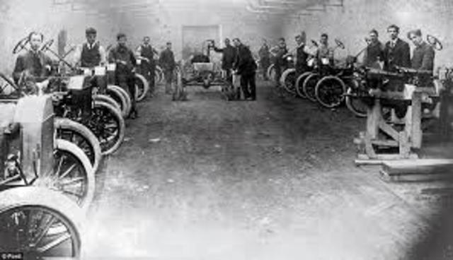 henry ford opens his assembly lines to African American worker