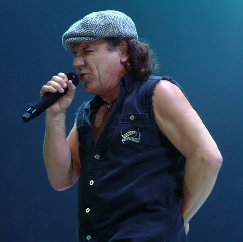 Llegada de Brian Johnson y ascenso a la cúspide (1980-1983)