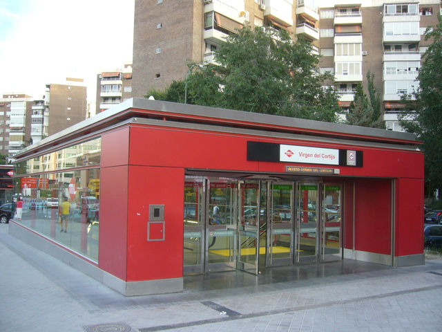 Estación de metro Virgen del Cortijo