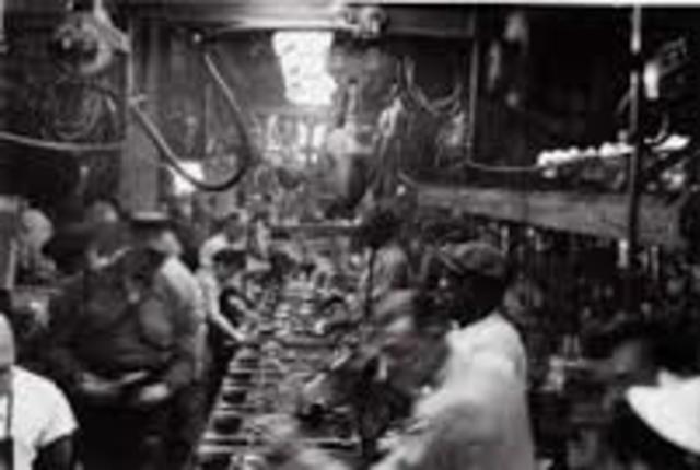 Henry Ford opens his assembly lines to African American workers