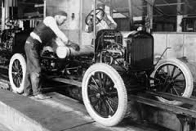 Henry Ford opens his assembly lines to African American workers