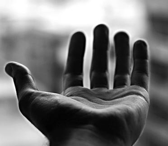 Dicta el último capítulo de su obra cumbre: Pensamiento y lenguaje desde una cama de un hospital en Moscú