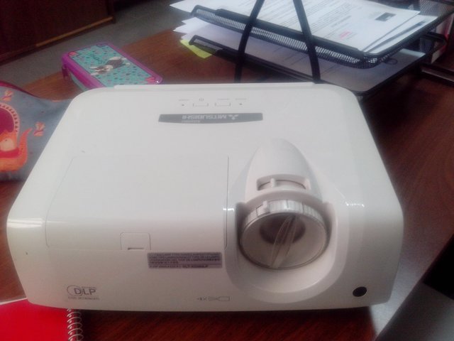 PROYECTOR- SERVIDOR - 30 NETBOOKS