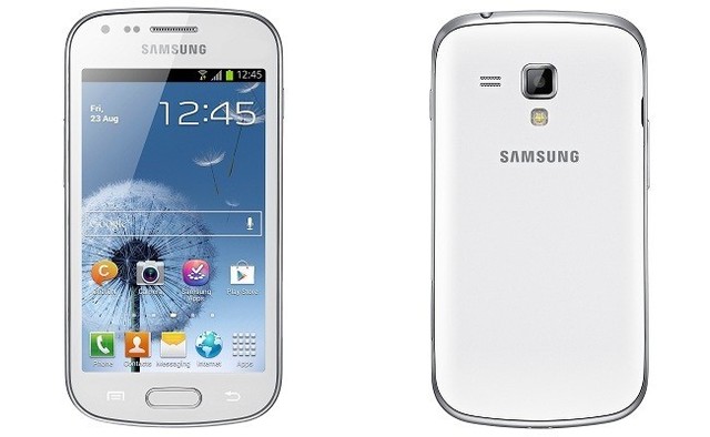 El primer smartphone de mi hermano.