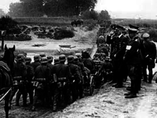 Hitler makes a plan for Poland