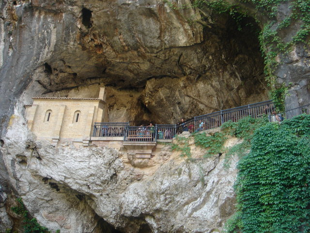 Al Qama forces Pelayo