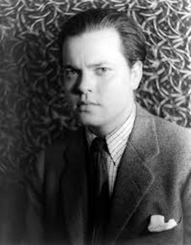 Orson Welles broadcasts the WAR of the Worlds