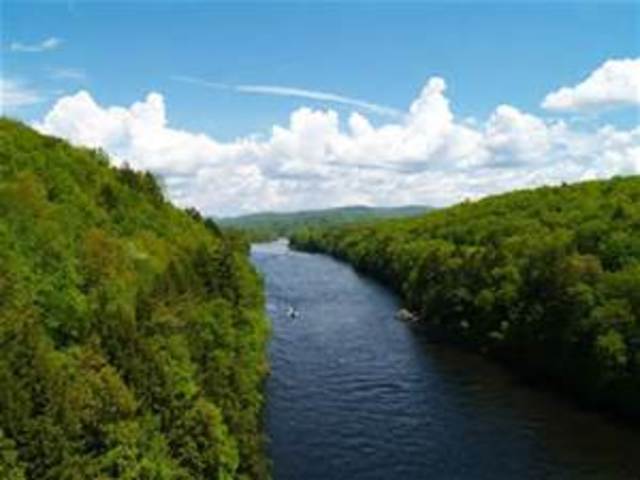 : a trading post was established on the Connecticut river