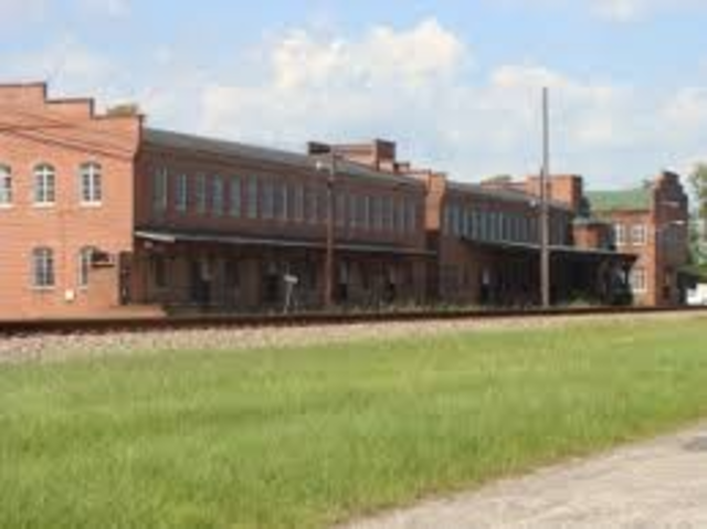 The lake city tobacco market was established.