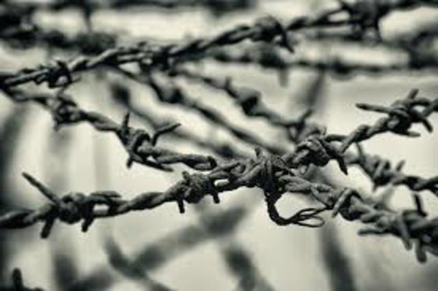 Joseph Glidden invents barbed wire