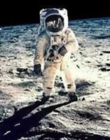 llegada del primer hombre a la  luna