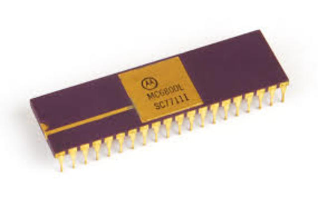 1975: Motorola 6800