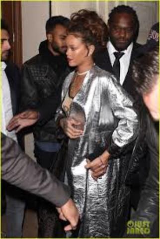 Rihanna en el desfile de Louis Vuitton