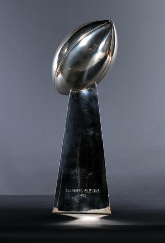 Cowboys lead Giants in Super Bowl 21-14 at halftime