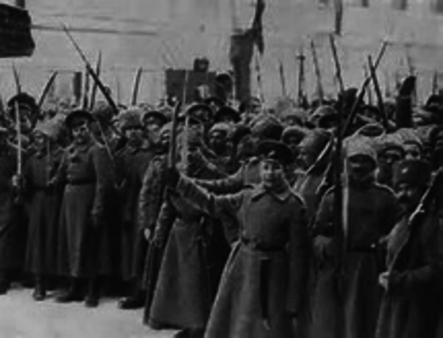 Russia withdraws from WWI