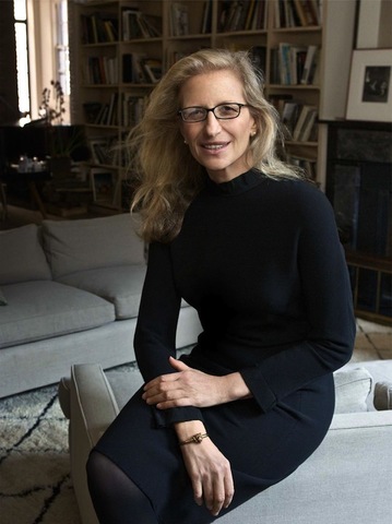 Annie Leibovitz is awarded the title "Living Legend"