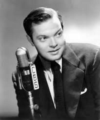 Orson Welles broadcasts WAR of the Worlds