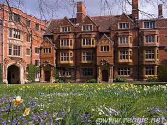 Cambridgeko Trinity Hall-ean gradu ondoko ikasketak hasi