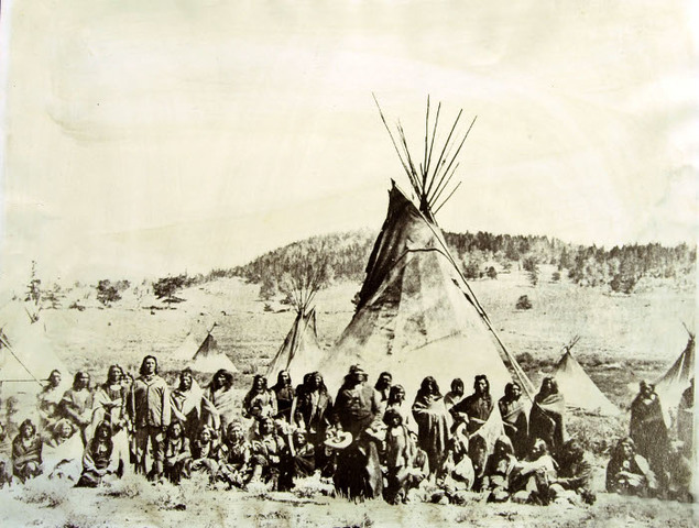 Lewis contacts the Shoshone