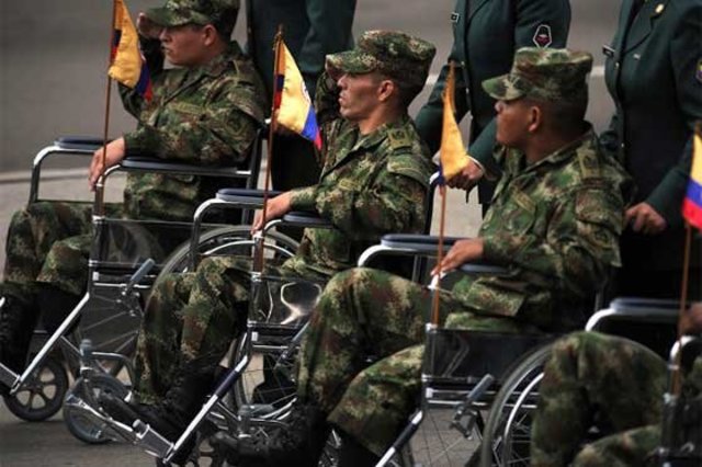 Participar en programas de acompañamiento psicosocial para los militares y familiares victimas de la guerra