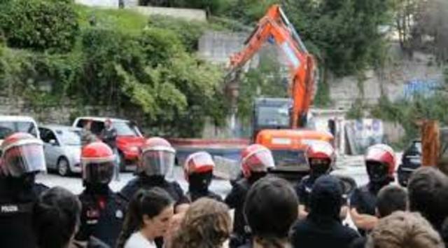 Legez kanpo botatzen ahalegindu