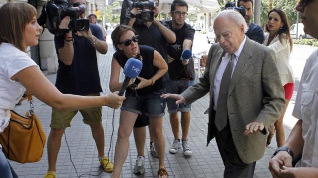 Pujol renuncia a sus derechos como expresidentes