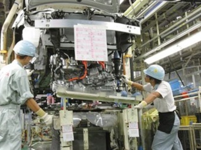 TOYOTA RECORTÓ PRODUCCIÓN