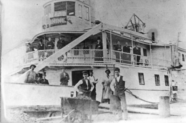 First steamboat on Connecticut River