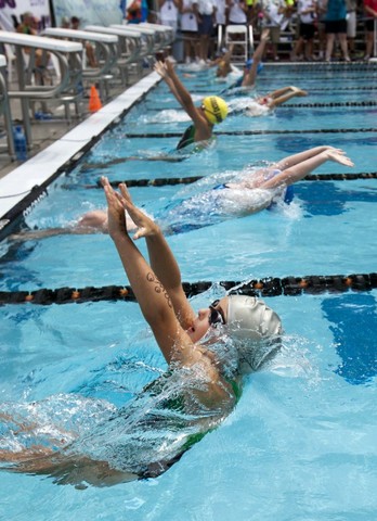 Nadé en el All City Swim Meet