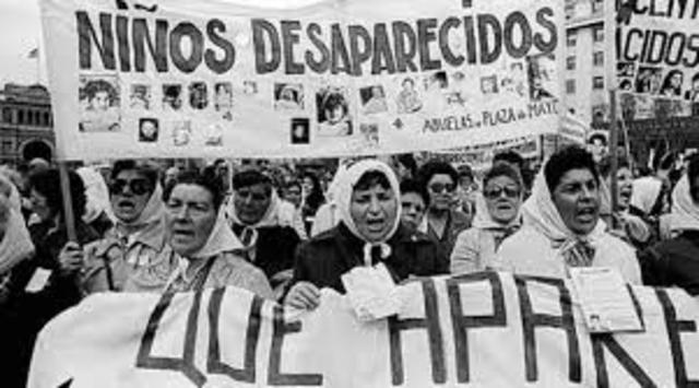 Reconociminto de las madres y abuelas de plaza de mayo