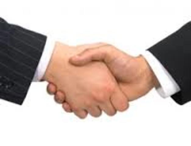 Elisha sells his first elevator that has his elevator brake installed