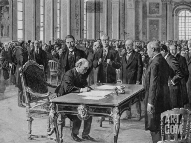 Signing of the Treaty of Versailles estabilishing the peace at the end of WWI
