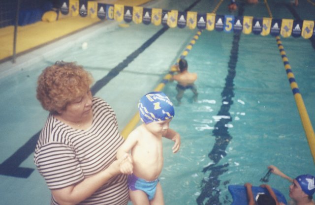Su primera Clase de Natació
