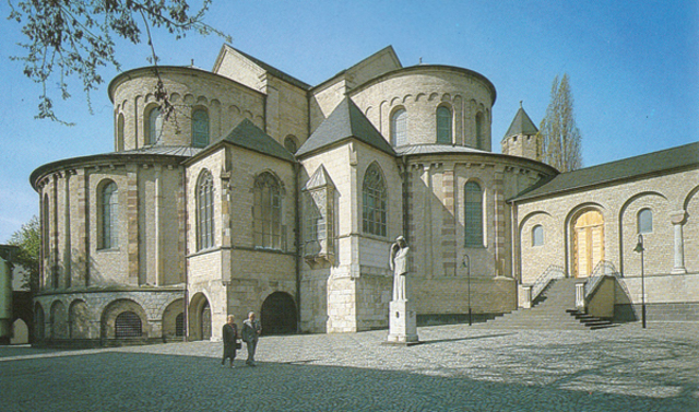 St. Maria im Kapitol, Köln (von Osten)