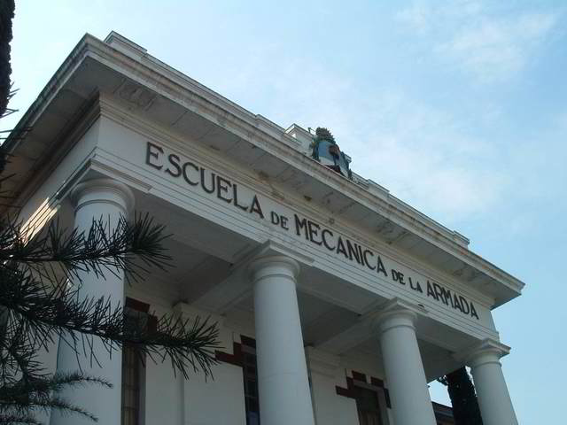 Escuela Mecánica de la Armada en Buenos Aires y de La Perla en Córdoba