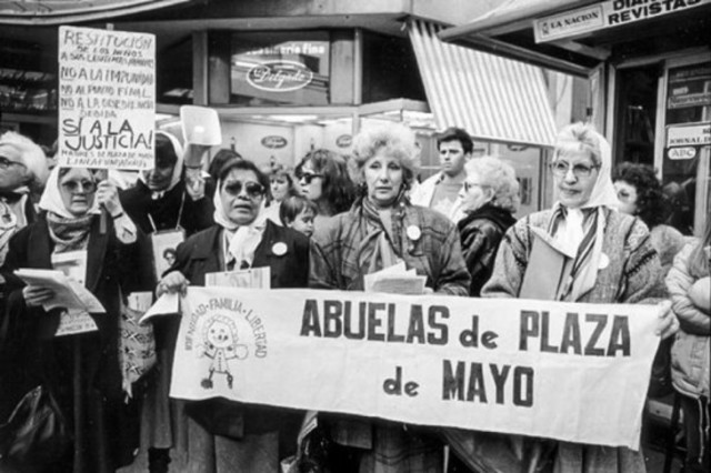 Madres y abuelas de Plaza de Mayo