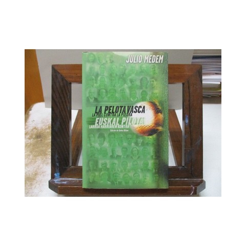 Euskal pilota, larrua harriaren kontra